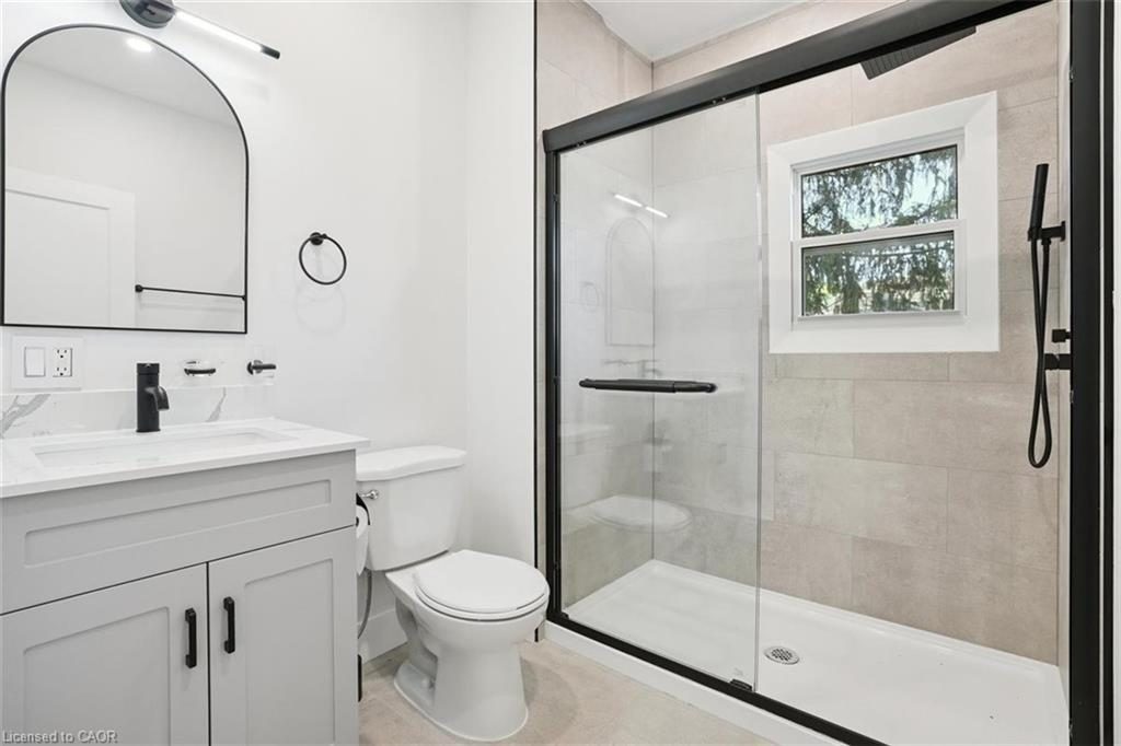 Hamilton — Bartonville — Bathroom