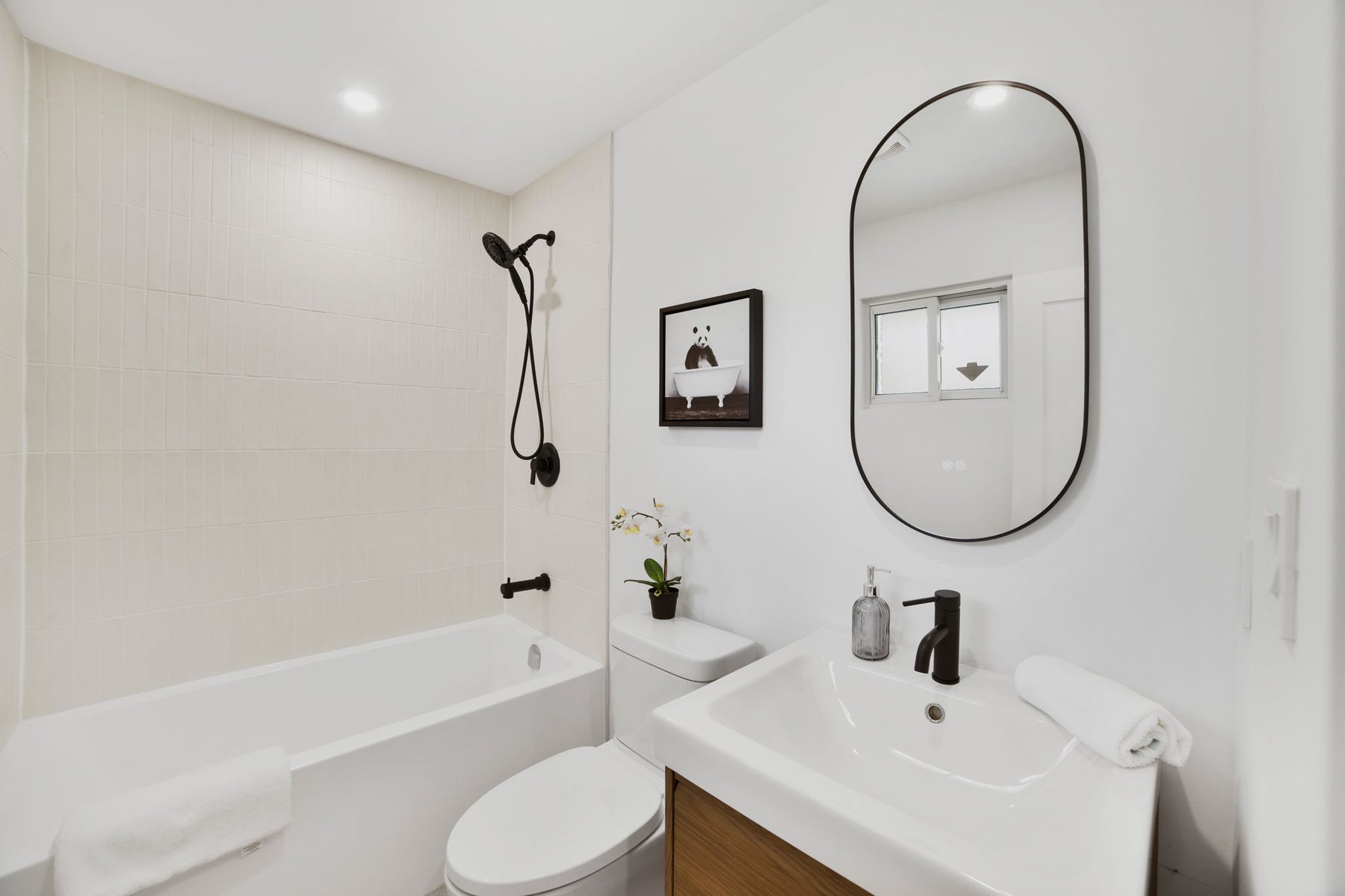 Hamilton — Family Duplex — Bathroom