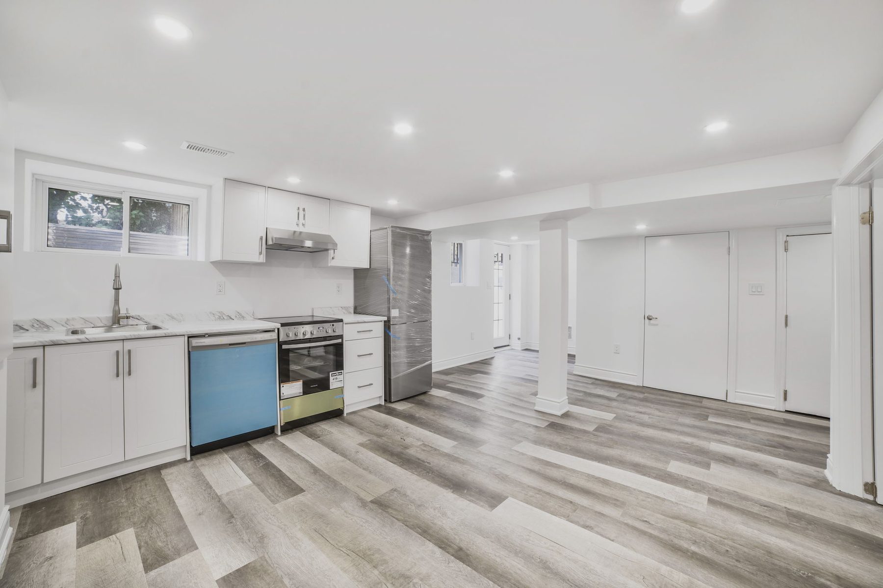 Hamilton — Family Duplex — Second-unit kitchen