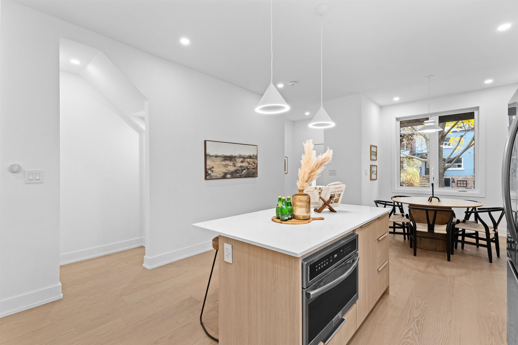 Leslieville — Kitchen and breakfast bar