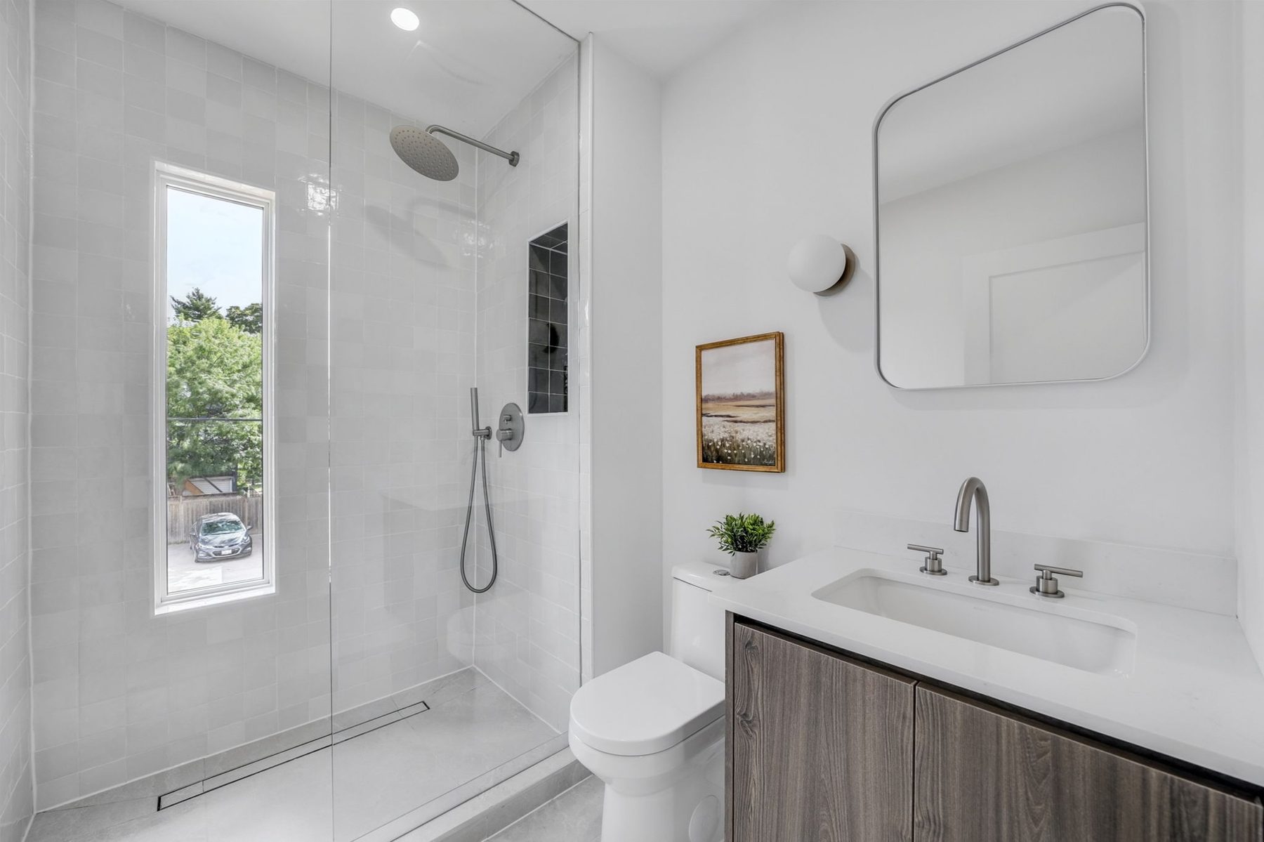 Little Italy — Bathroom