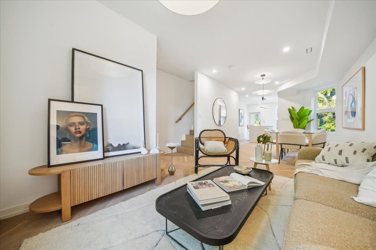 Playter Estates — Main floor
