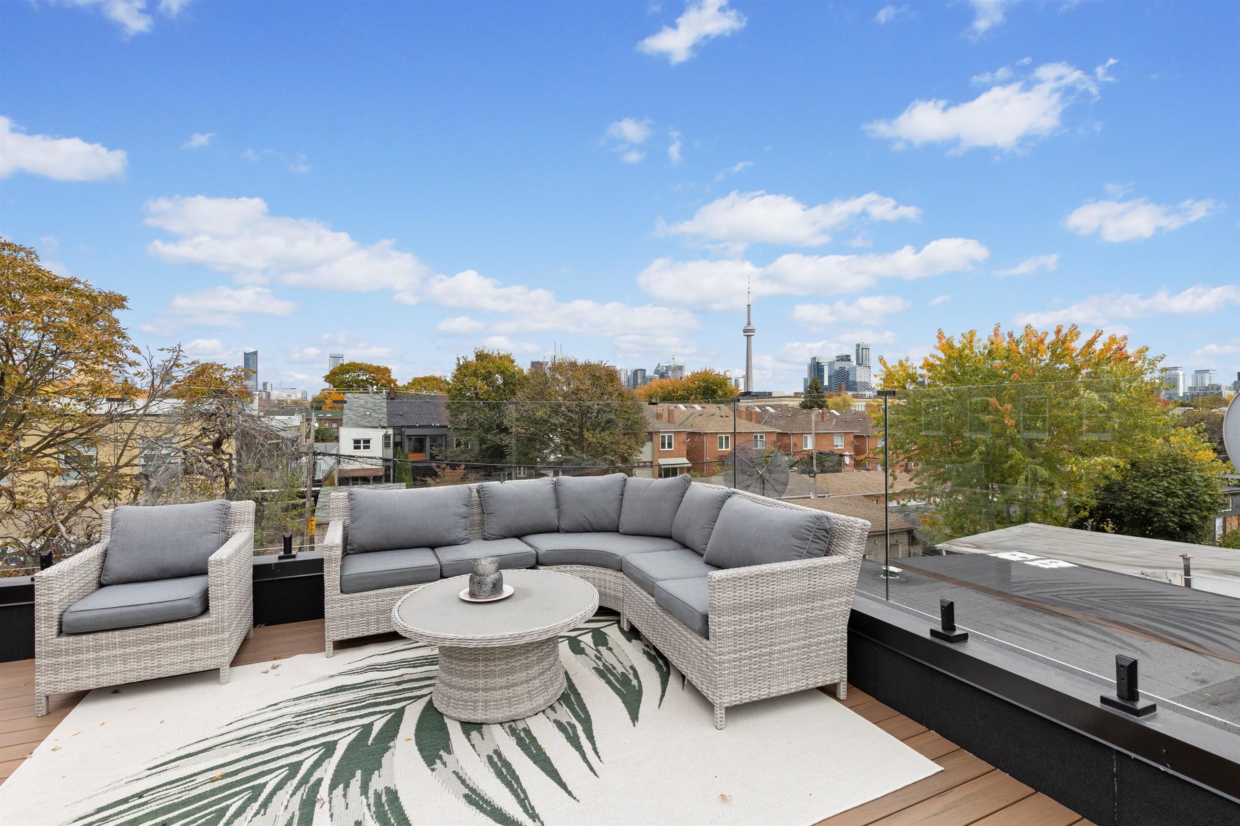 Trinity-Bellwoods — Semi-detached + suite